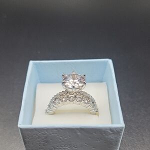 2 Piece Engagement Ring And Wedding Band